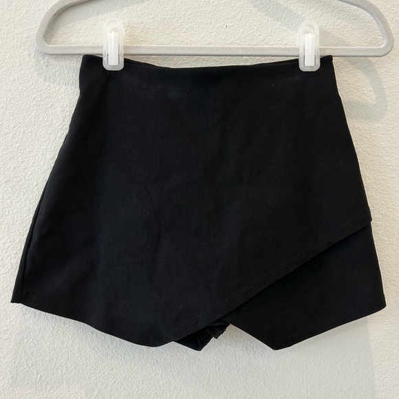 Blue Blush Black Envelope Skort - Picture 2 of 6